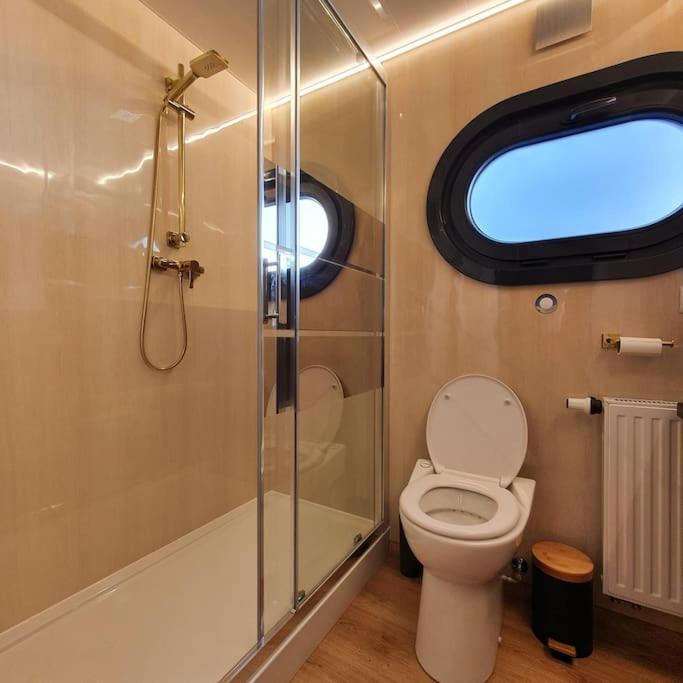 Modern, Brand New Houseboat Near Amsterdam Monnickendam Exterior foto